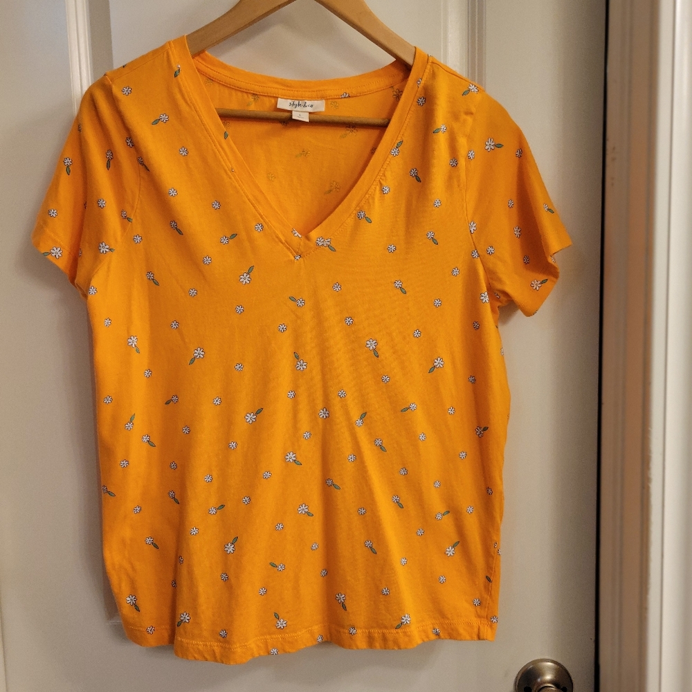 Style and Company Women's V-Neck T-shirt